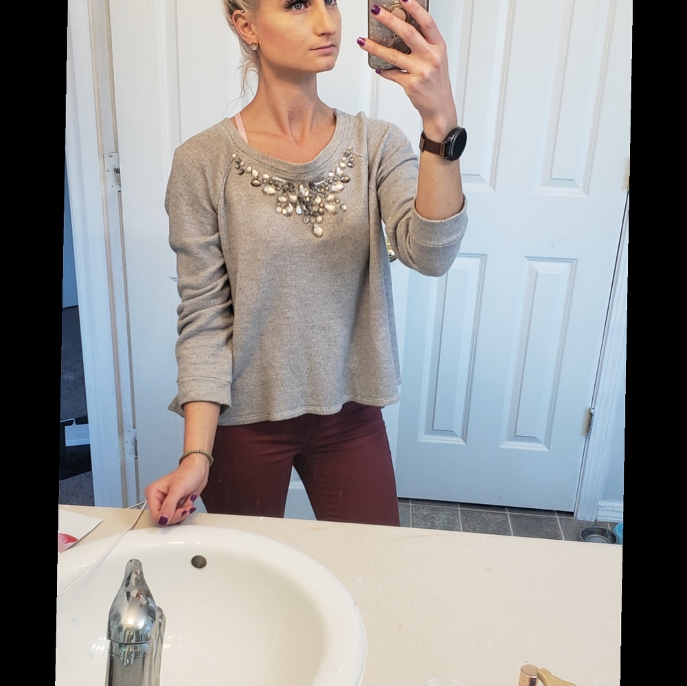 Jennifer Lopez high-low cozy sweater